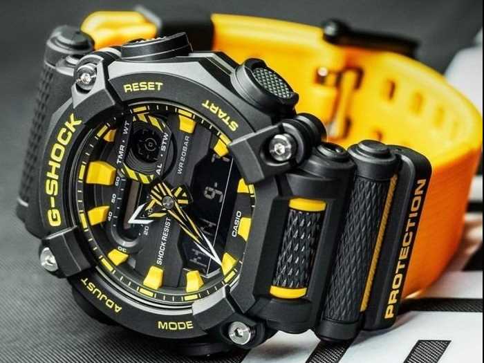 RELOJ CASIO G-SHOCK GA-900A-1A9 - YELLOW El reloj del año