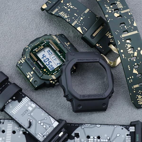G-SHOCK con correas intercambiables en la Tienda Online de UNITIME ARGENTINA CASIO-DWE-5600CC-3DR EDICION LIMITADA con tras correas y dos cajas