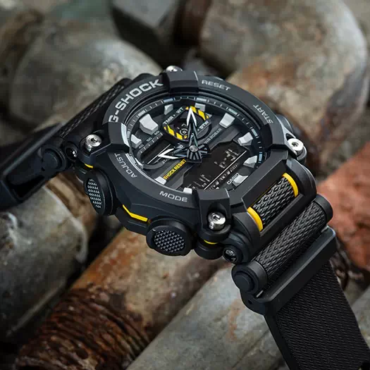 G-SHOCK-GA-900-1A-black-bee