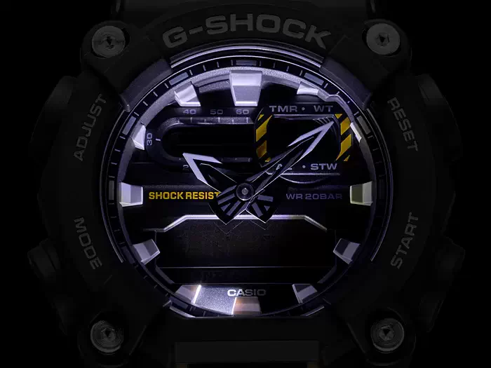 G-SHOCK-GA-900-1A-luz
